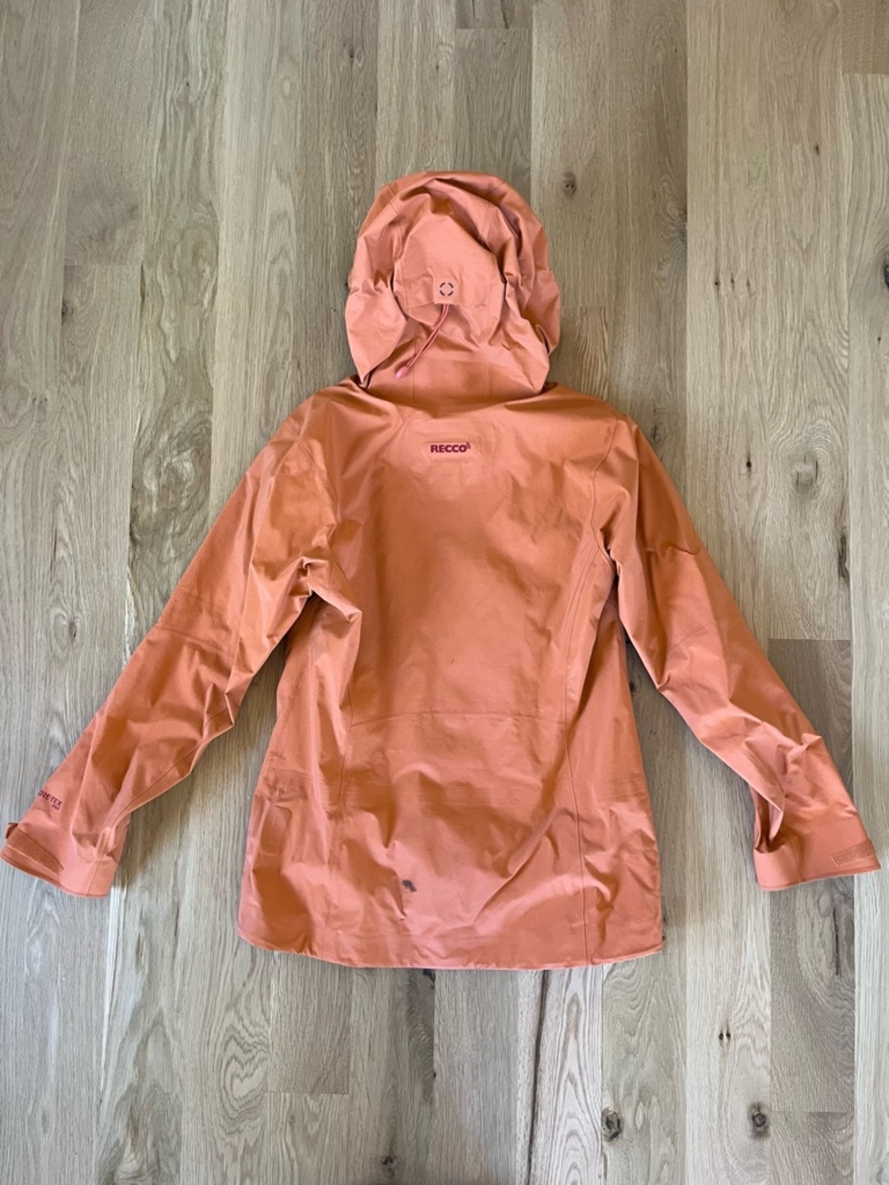 Patagonia Women’s GoreTex Technical Shell - Picture 2 of 6
